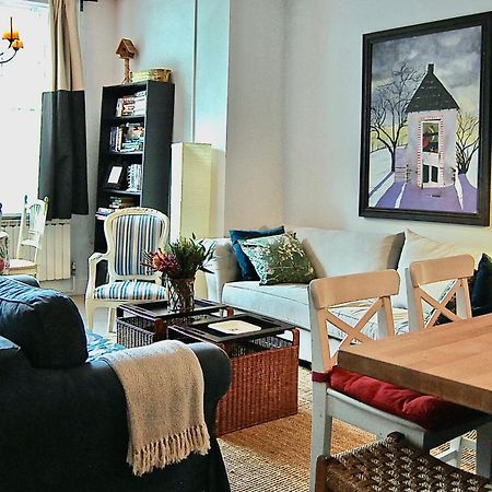 Hampton Court Grand Snug Sleeps 6 - Walk To Palace And Train Daire Molesey Dış mekan fotoğraf